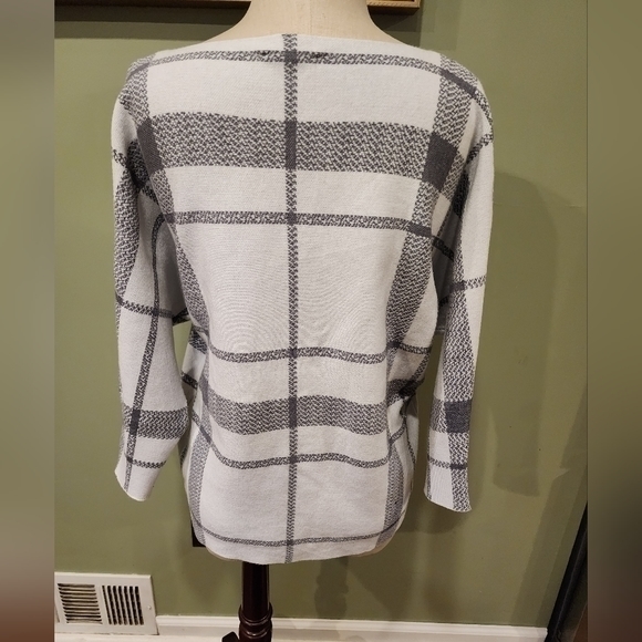 Adrienne Vittadini‎ Gray White Sweater Large - Picture 3 of 13